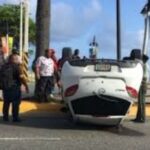 Conductor pierde el control y provoca choque múltiple en el Malecón de Santo Domingo