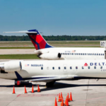 Delta investiga incidente por fuerte olor en vuelo que regresó de emergencia al Aeropuerto del Cibao