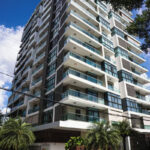 Dos fallecidos y una sobreviviente en incidente de torre en Piantini