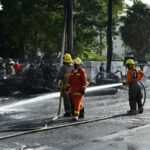 Reportan dos personas fallecidas tras explosión de tanquero en el Malecón