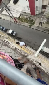 Estudiante resulta herida tras caer desde un cuarto piso en Santiago Oeste